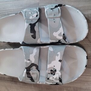 Womens Freedom Moses Sandals Size 8/9
